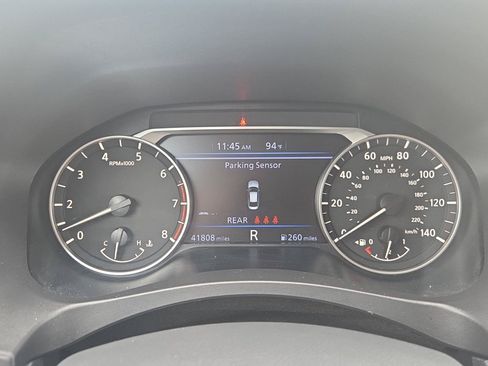 Used 2025 Nissan Altima 2.5 SV FWD image 14