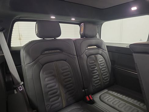 Used 2023 Rivian R1S Adventure AWD/4WD image 25