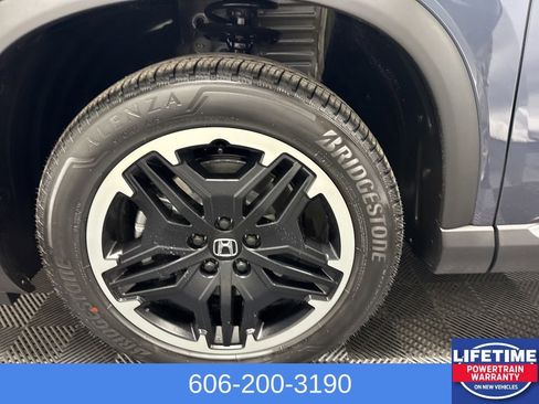 New 2026 Honda Pilot Touring image 9