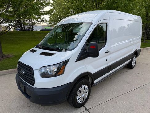 Used 2019 Ford Transit 250 148 Medium Roof RWD image 3