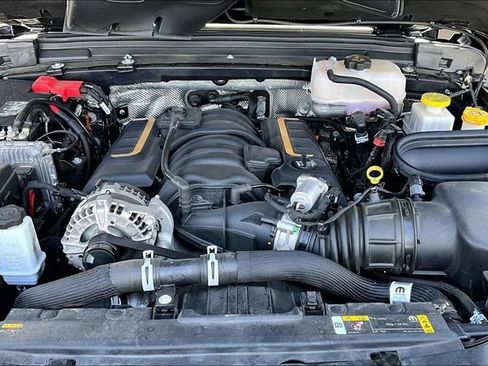 Used 2024 Jeep Wrangler Unlimited Rubicon 392 image 31