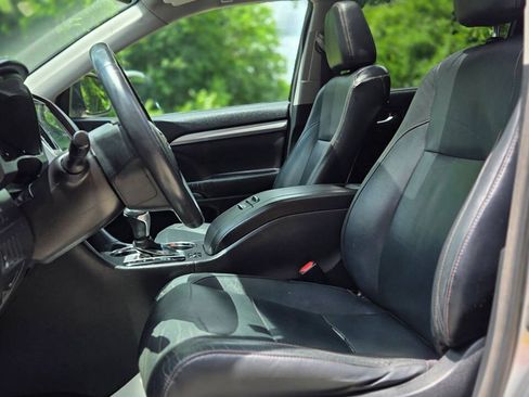 Used 2016 Toyota Highlander XLE FWD image 10