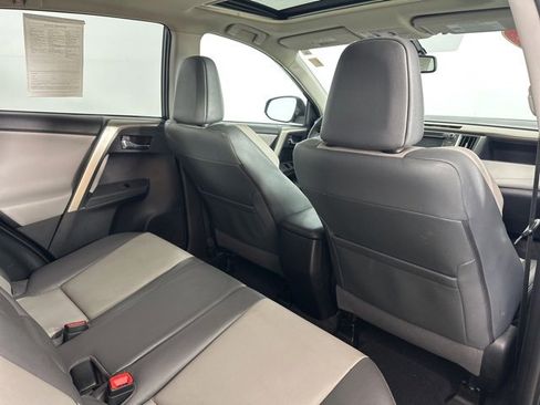 Used 2015 Toyota RAV4 Limited image 28