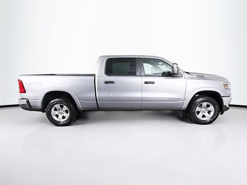 Used 2025 RAM 1500 Big Horn AWD/4WD image 8
