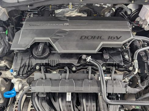 Used 2025 Hyundai Kona SEL FWD image 11