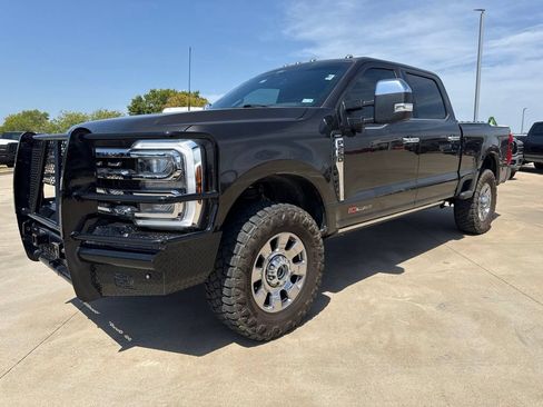 Used 2024 Ford F250 Lariat w/ Lariat Ultimate Package AWD/4WD image 3