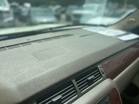 Used 2012 Chevrolet Tahoe LTZ image 34