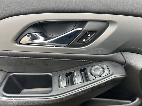 Certified 2022 Chevrolet Traverse LT image 19