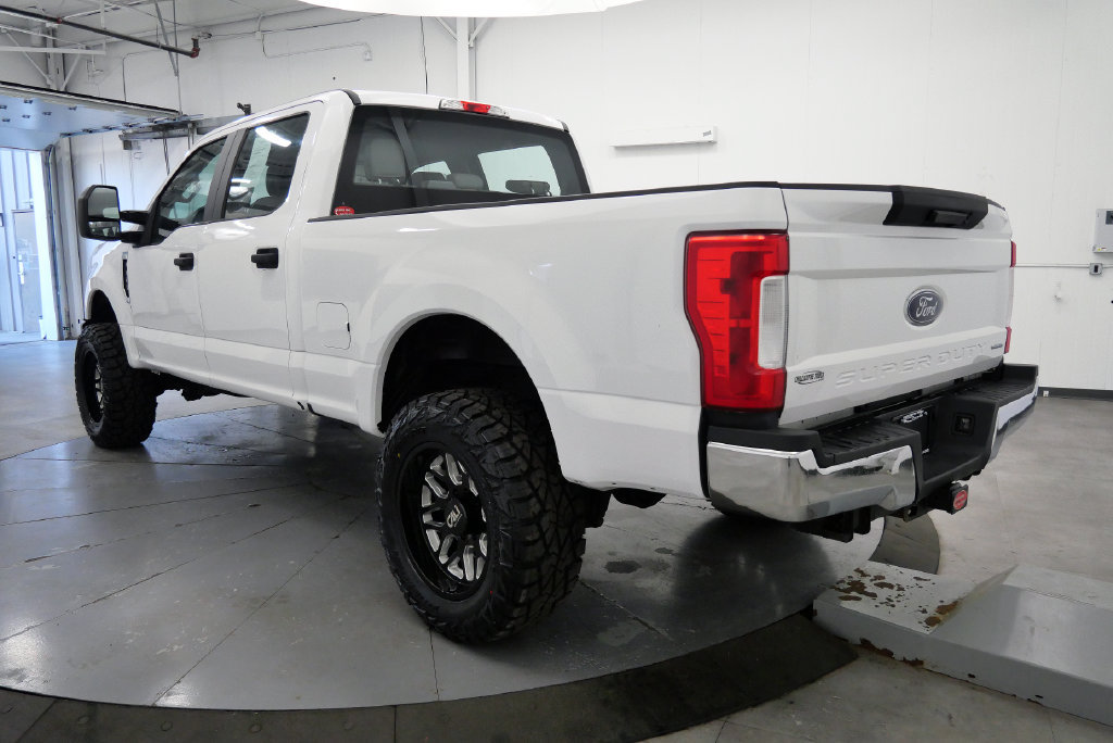 Used 2017 Ford F350 XL AWD/4WD image 6