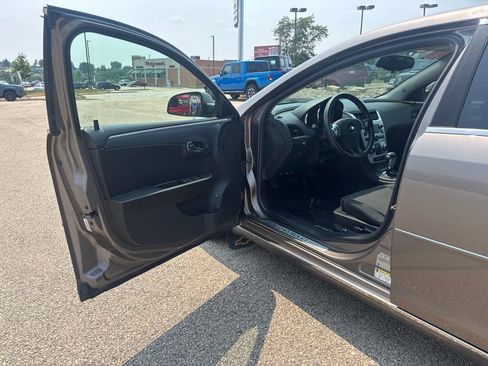 Used 2010 Chevrolet Malibu LT w/ Power Convenience Package FWD image 10