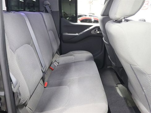 Used 2017 Nissan Frontier SV w/ SV Value Truck Package image 17