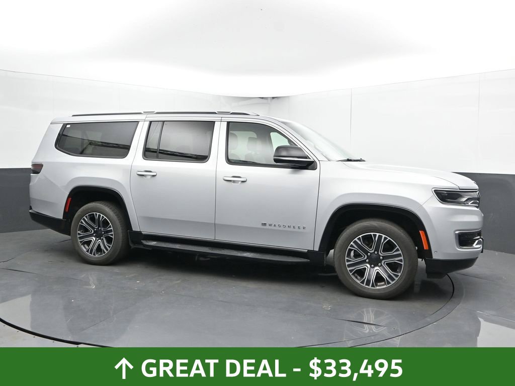 Used 2024 Jeep Wagoneer L Series II w/ Flexible Seating Group AWD/4WD image 5