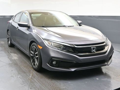 Used 2019 Honda Civic Sport image 8