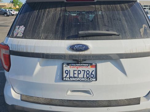 Used 2017 Ford Explorer XLT image 8