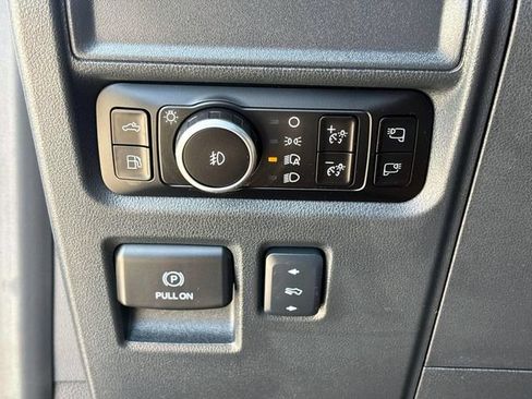 Used 2025 Ford F150 Lariat w/ Equipment Group 502A High AWD/4WD image 19