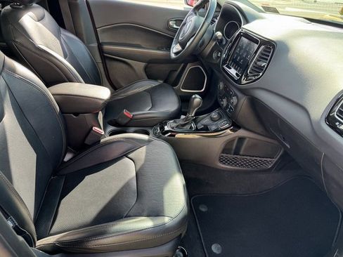 Used 2019 Jeep Compass Limited image 3