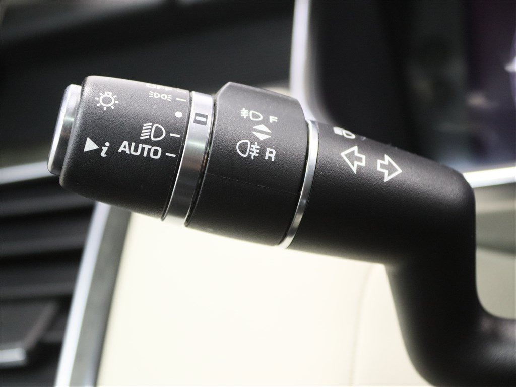 Used 2020 Land Rover Range Rover Sport HSE AWD/4WD image 30