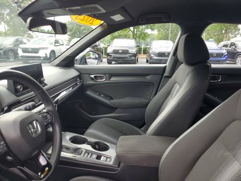 Used 2025 Honda Civic Sport image 17