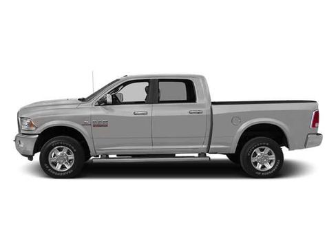 Used 2014 RAM 2500 SLT image 3