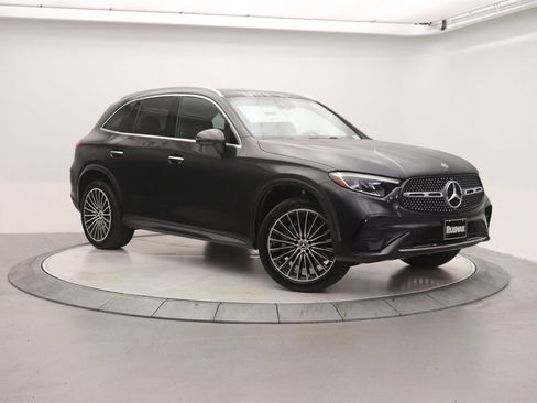 New 2026 Mercedes-Benz GLC 300 image 16