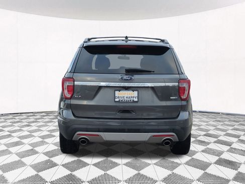 Used 2016 Ford Explorer XLT w/ Equipment Group 201A image 4