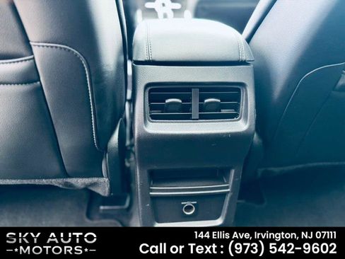 Used 2017 Ford Edge Titanium image 9