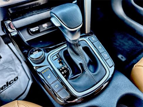 Used 2024 Kia Seltos EX image 40