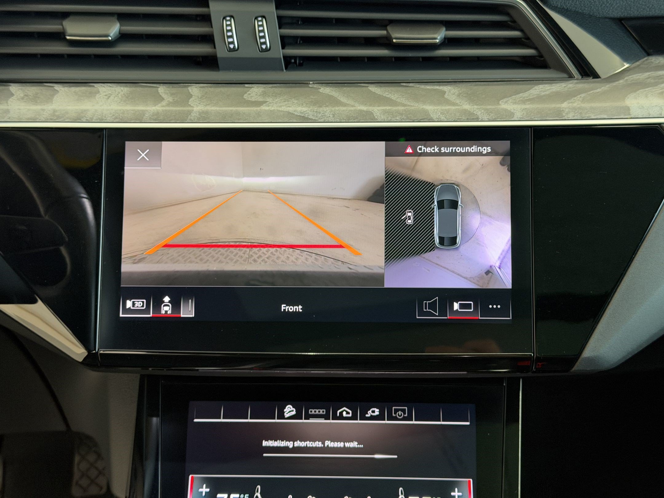Used 2023 Audi e-tron Premium Plus w/ Premium Plus Package AWD/4WD image 19