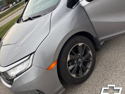 Used 2022 Honda Odyssey Elite image 3