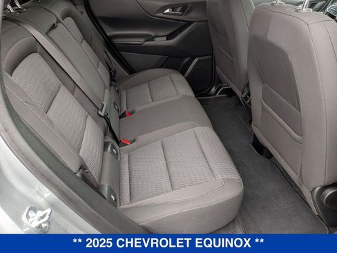 Used 2025 Chevrolet Equinox LT image 34