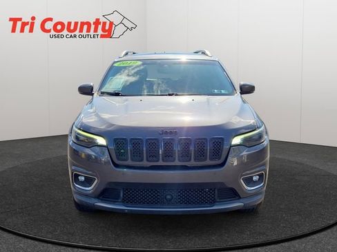 Used 2019 Jeep Cherokee Limited w/ Technology Group image 2