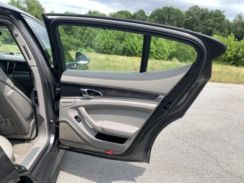 Used 2013 Porsche Panamera image 29