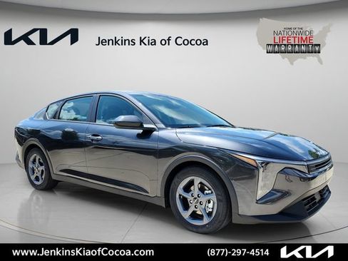 New 2026 Kia K4 FWD image 1