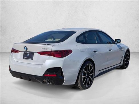New 2026 BMW 430i image 2