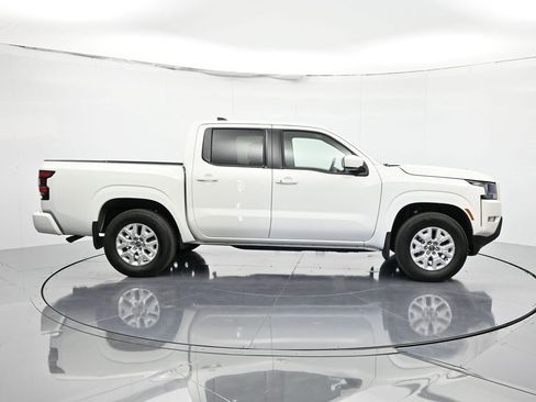 Used 2023 Nissan Frontier SV w/ SV Convenience Package image 4