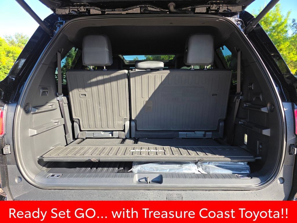 Used 2026 Toyota Sequoia Platinum AWD/4WD image 21