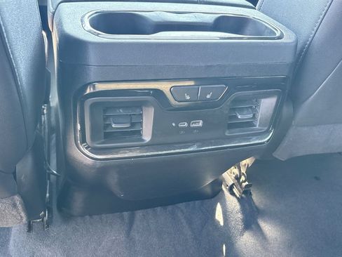 Used 2024 GMC Sierra 2500 AT4 w/ Technology Package AWD/4WD image 21