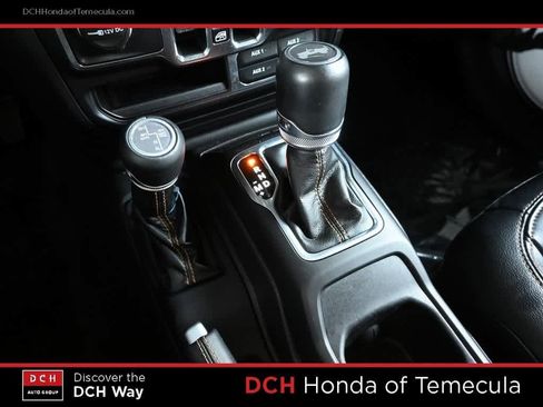 Used 2022 Jeep Wrangler Unlimited Sahara image 11