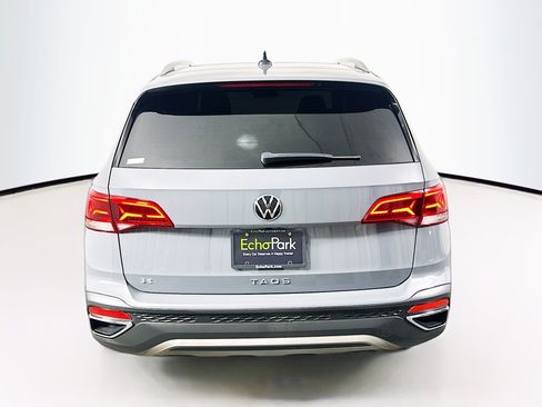 Used 2022 Volkswagen Taos SE FWD image 7