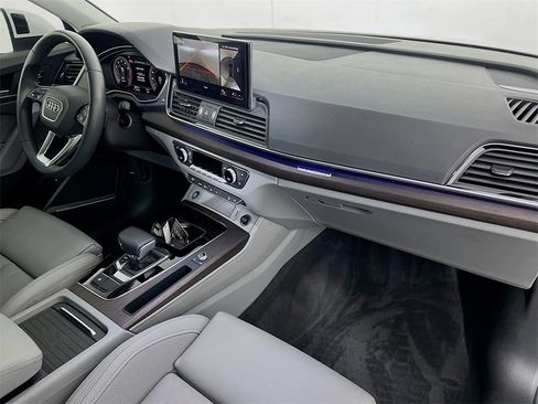 Used 2024 Audi Q5 2.0T Prestige image 30