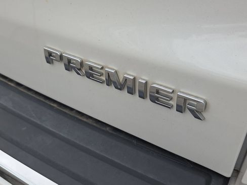Used 2019 Chevrolet Tahoe Premier w/ Premier Plus Edition AWD/4WD image 16