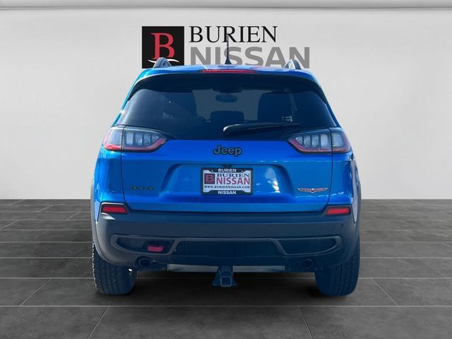 Used 2019 Jeep Cherokee Trailhawk AWD/4WD image 4
