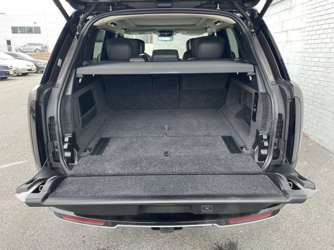 Certified 2023 Land Rover Range Rover Autobiography image 37