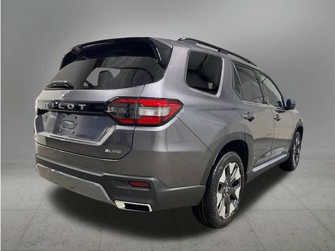 New 2026 Honda Pilot Elite image 5