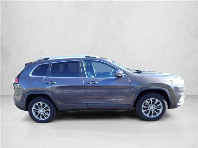 Used 2019 Jeep Cherokee Latitude Plus w/ Comfort/Convenience Group AWD/4WD image 5