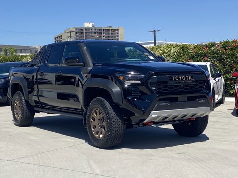 New 2026 Toyota Tacoma Trailhunter AWD/4WD image 2