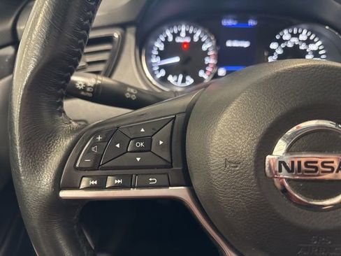 Used 2018 Nissan Rogue SV AWD/4WD image 22