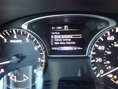 Used 2017 Nissan Pathfinder Platinum w/ Cargo Package image 14