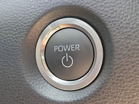 Used 2024 Toyota Corolla LE image 31