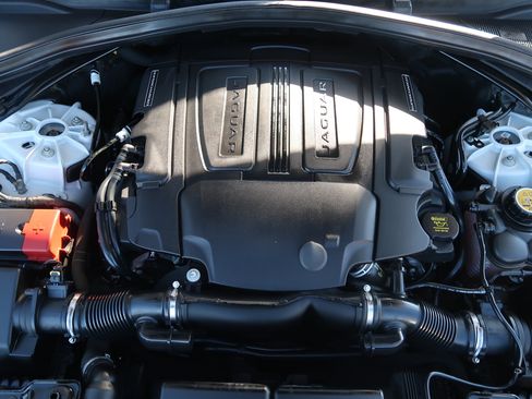 Used 2018 Jaguar F-PACE Portfolio image 51